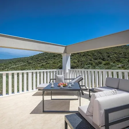Villa Hileja *