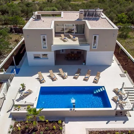 Hileja Villa *