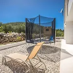 Hileja Villa *